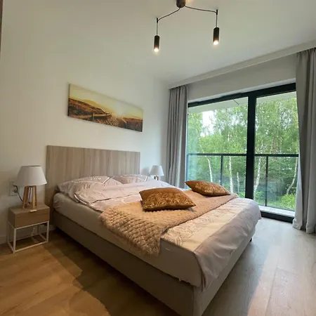 Shellter By The Sea ロゴボ